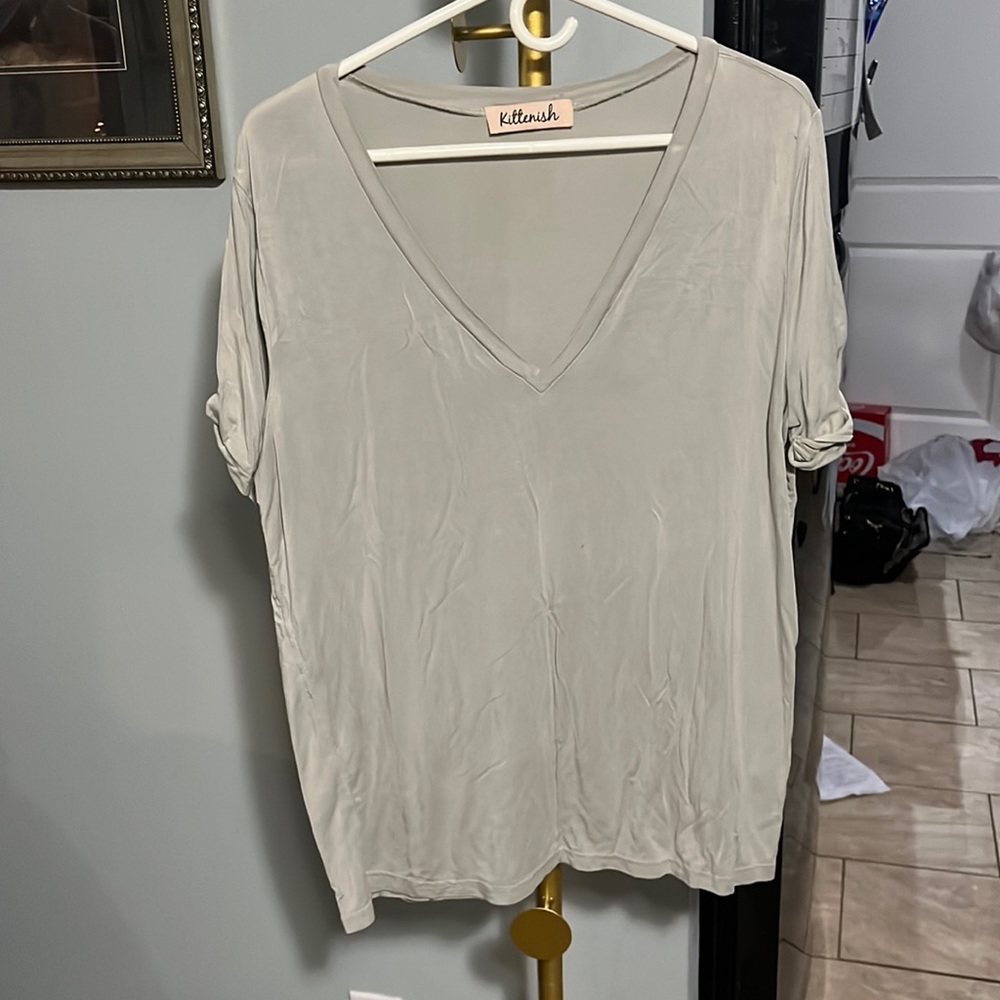 Kittenish bamboo tee